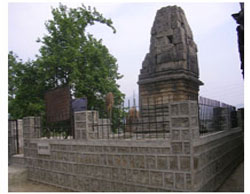 monument image
